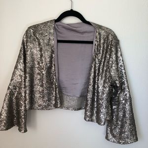 East & west silver sequin jacket w. flared sleeves